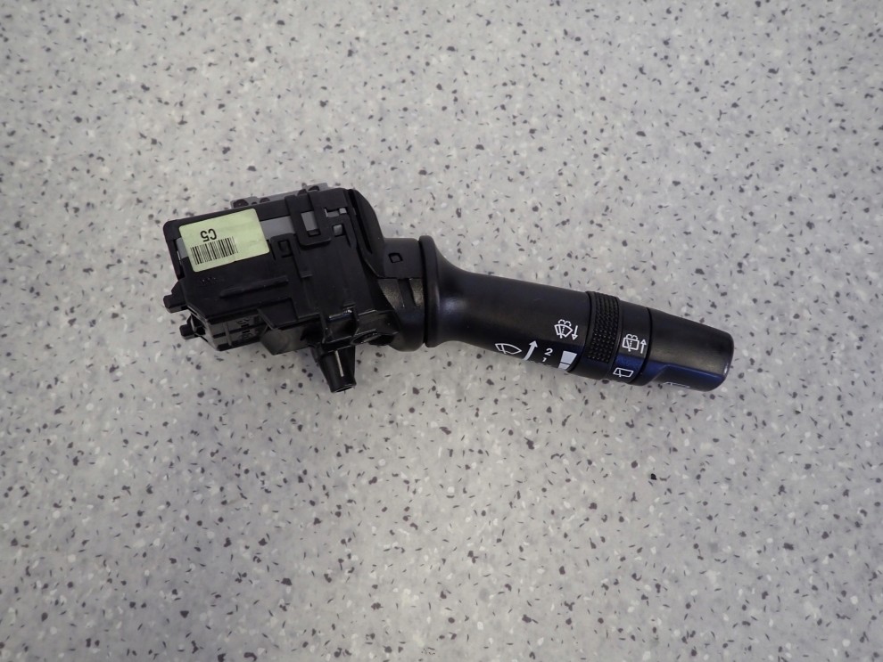 KIA RIO III 11-14 PRZEŁĄCZNIK WYCIERACZEK 3/5