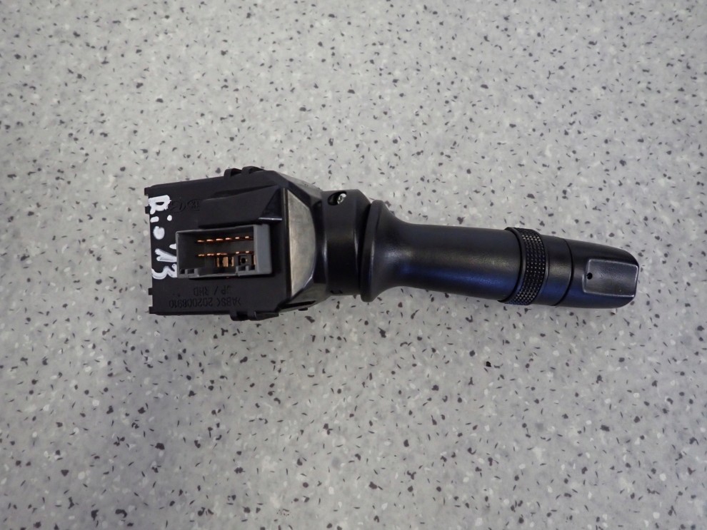 KIA RIO III 11-14 PRZEŁĄCZNIK WYCIERACZEK 4/5