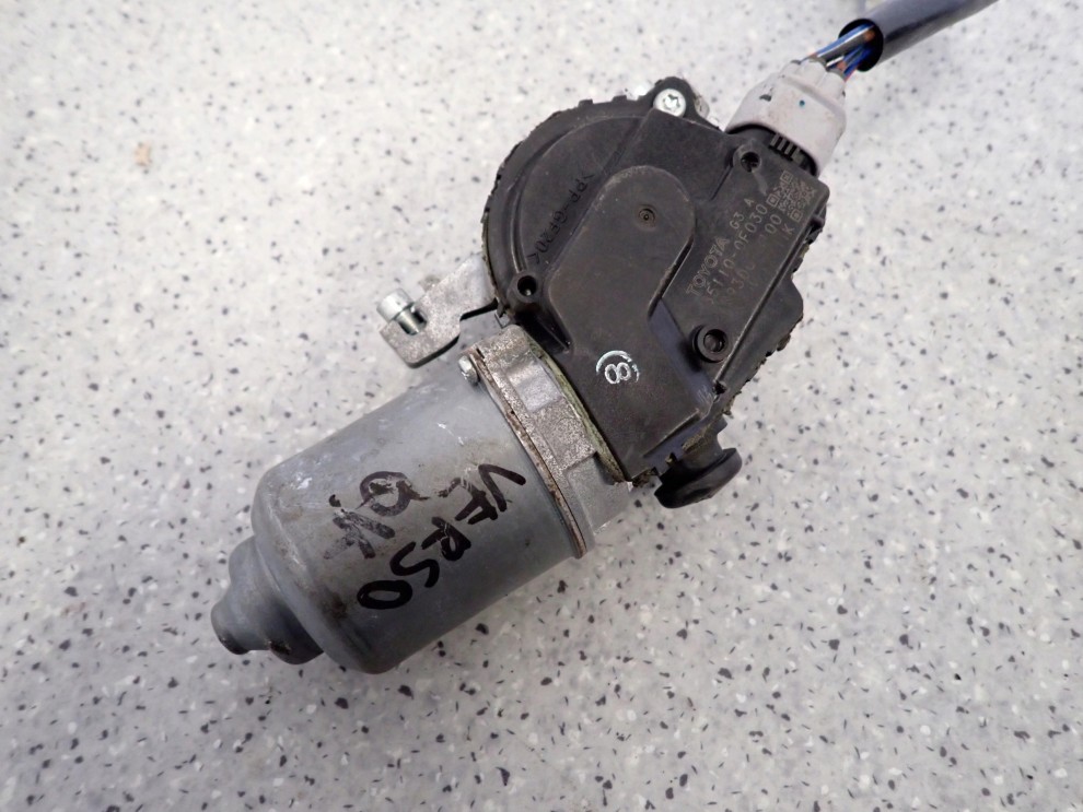 TOYOTA VERSO 09-13 SILNICZEK WYCIERACZEK PRZÓD 3/4