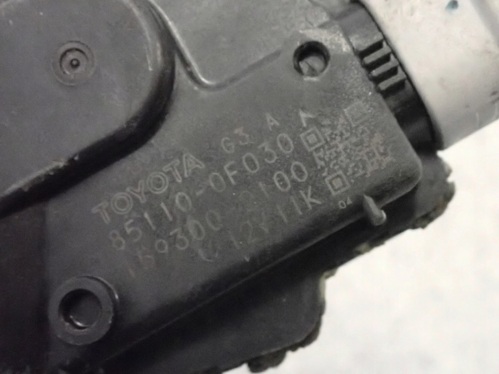 TOYOTA VERSO 09-13 SILNICZEK WYCIERACZEK PRZÓD 4/4