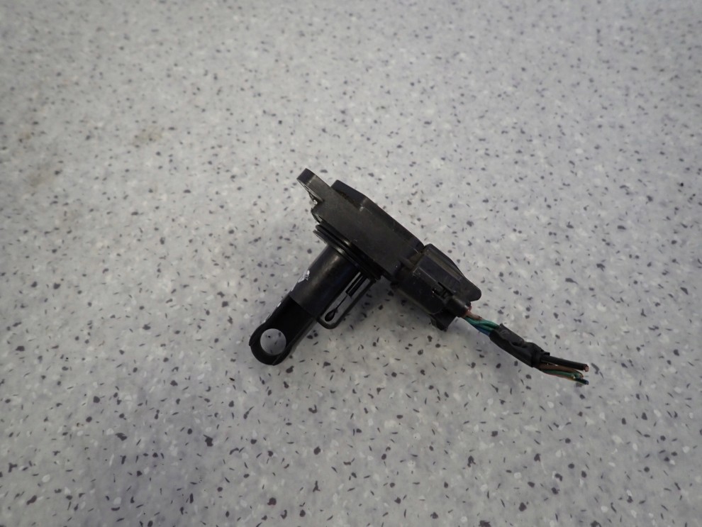 TOYOTA COROLLA E12 1.4 D4D 02-07 PRZEPŁYWOMIERZ POWIETRZA 1/5