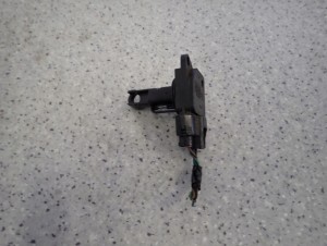 TOYOTA COROLLA E12 1.4 D4D 02-07 PRZEPŁYWOMIERZ POWIETRZA 4/5 MINIATURA