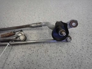 TOYOTA VERSO 09-13 MECHANIZM WYCIERACZEK PRZÓD 3/6 MINIATURA