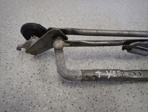 TOYOTA VERSO 09-13 MECHANIZM WYCIERACZEK PRZÓD 5/6 MINIATURA