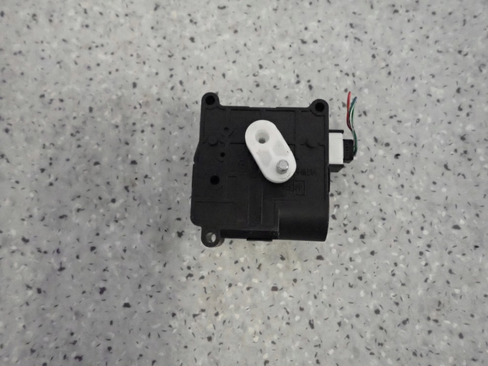 TOYOTA COROLLA E12 02-07 SILNICZEK NAGRZEWNICY 5/5