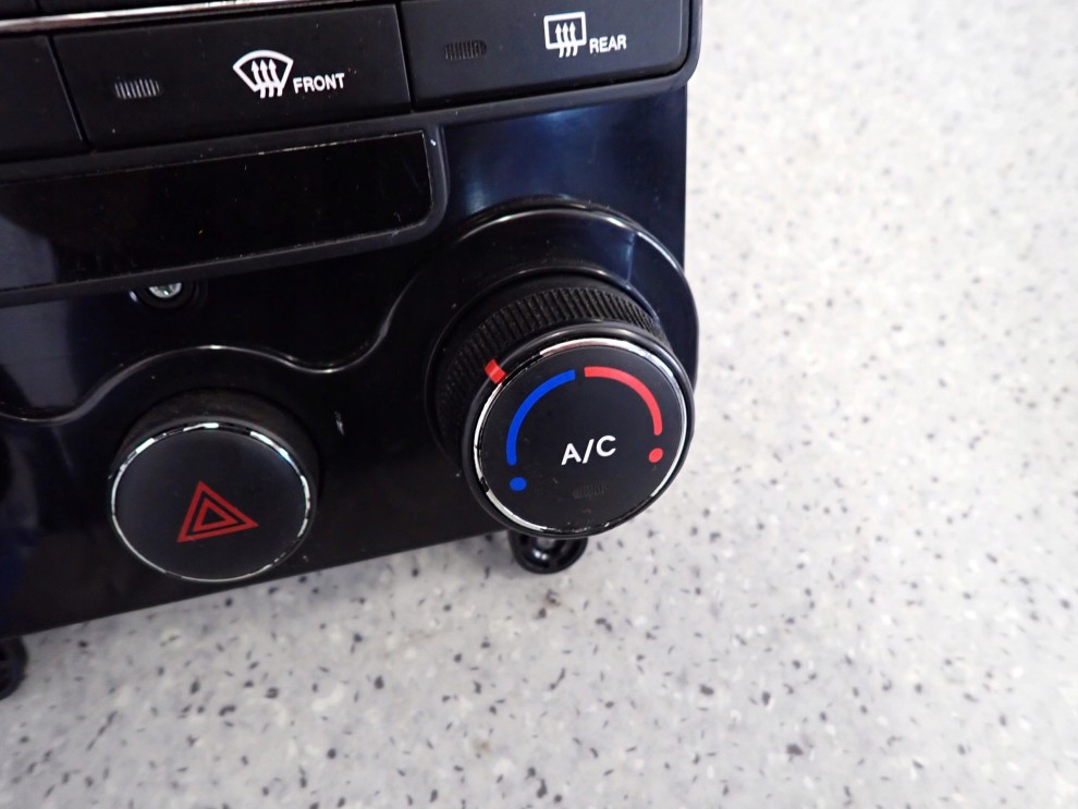 HYUNDAI i30 07-12 PANEL STEROWANIA NAWIEWU 3/8