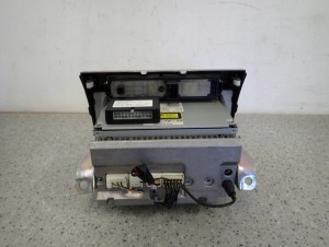 TOYOTA COROLLA VERSO 04-08 RADIO FABRYCZNE 6/8 MINIATURA