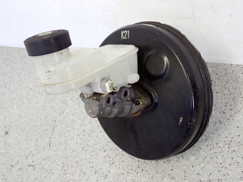 TOYOTA YARIS VERSO 99- SERWO HAMULCOWE POMPA 2/8