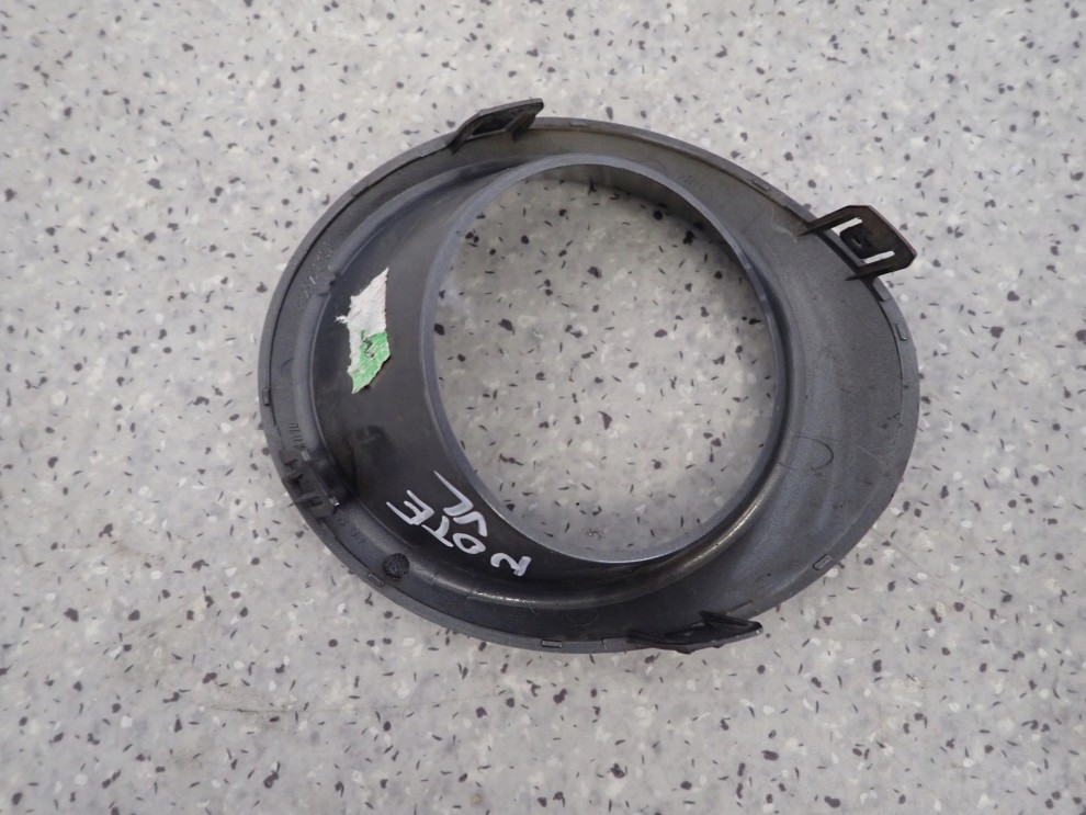 NISSAN NOTE E11 06-09 RAMKA KRATKA HALOGENU PRZEDNIA LEWA 5/6