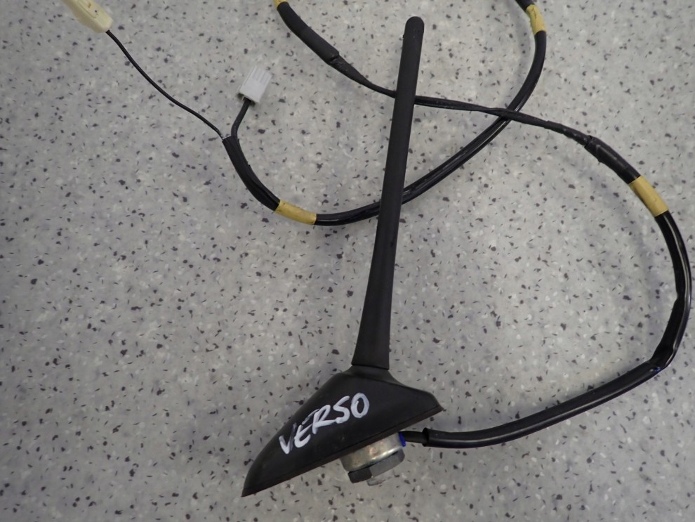 TOYOTA VERSO 09-13 ANTENA DACHOWA BAT 2/6