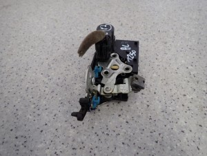 CHEVROLET AVEO T250 HB 07- ZAMEK TYLNY LEWY 6/6 MINIATURA