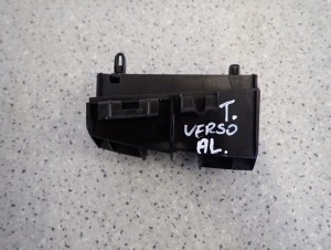 TOYOTA VERSO 09-13 ŚLIZG ZDERZAKA TYLNY LEWY 1/6 MINIATURA