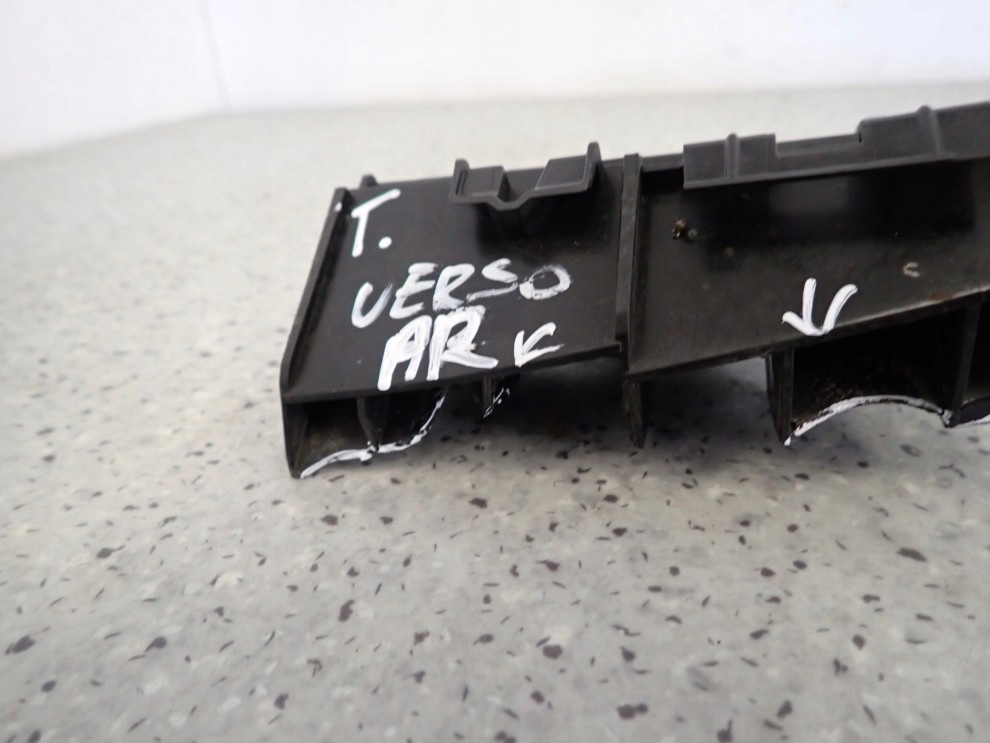 TOYOTA VERSO 09-13 ŚLIZG ZDERZAKA TYLNY PRAWY 2/6