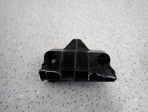 TOYOTA VERSO 09-13 ŚLIZG ZDERZAKA TYLNY PRAWY 4/6 MINIATURA