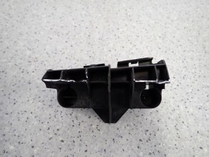 TOYOTA VERSO 09-13 ŚLIZG ZDERZAKA TYLNY PRAWY 5/6 MINIATURA