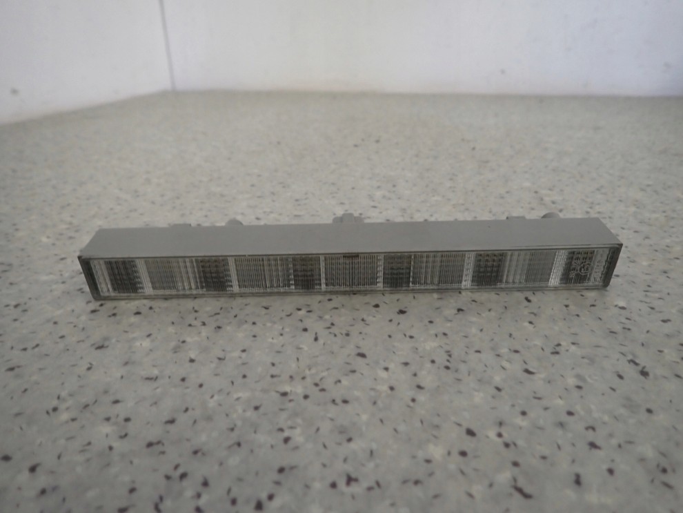 TOYOTA VERSO 09-13 LAMPKA TRZECI 3 STOP 2/4