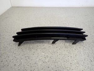 MITSUBISHI COLT 5D 04-08 KRATKA HALOGENU PRZEDNIA LEWA 5/5 MINIATURA