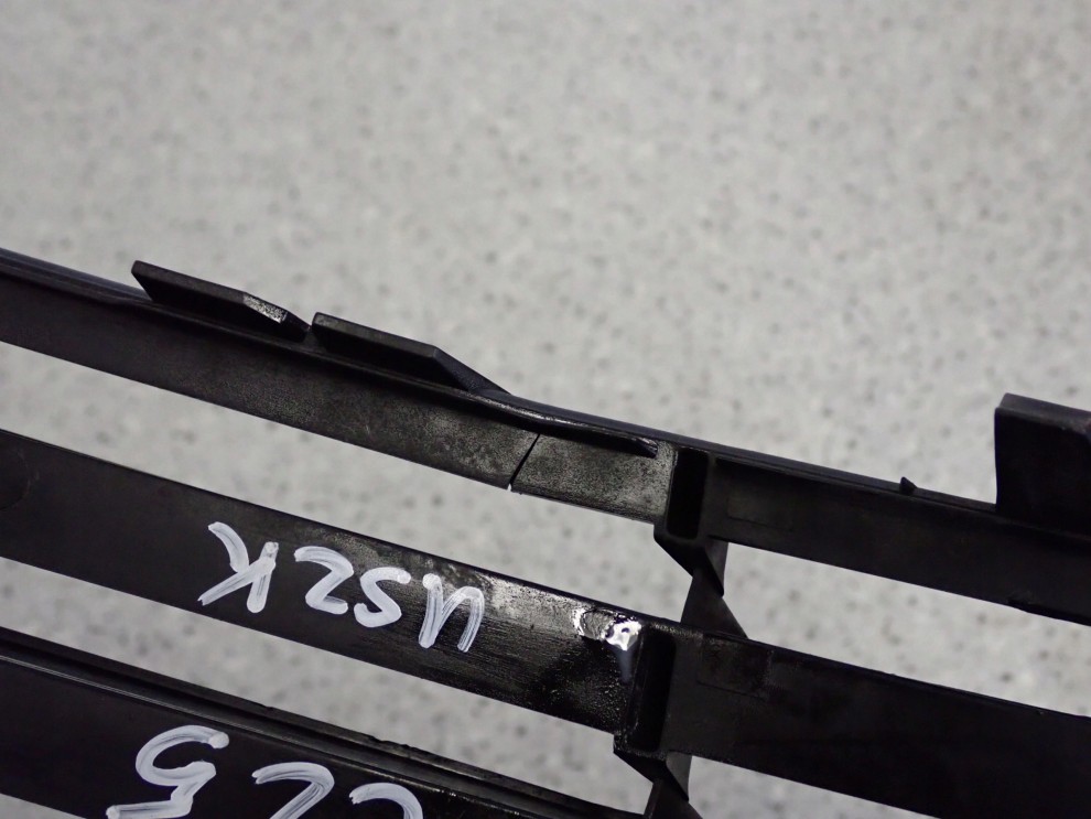 MITSUBISHI COLT 5D 04-08 KRATKA HALOGENU PRZEDNIA PRAWA 6/9