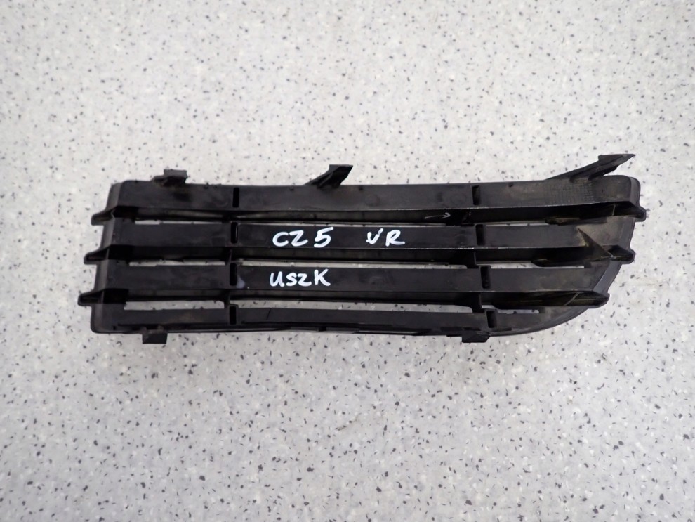 MITSUBISHI COLT 5D 04-08 KRATKA HALOGENU PRZEDNIA PRAWA 9/9