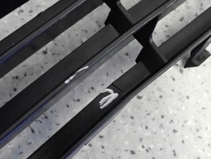 MITSUBISHI COLT 5D 04-08 KRATKA HALOGENU PRZEDNIA PRAWA 4/9 MINIATURA