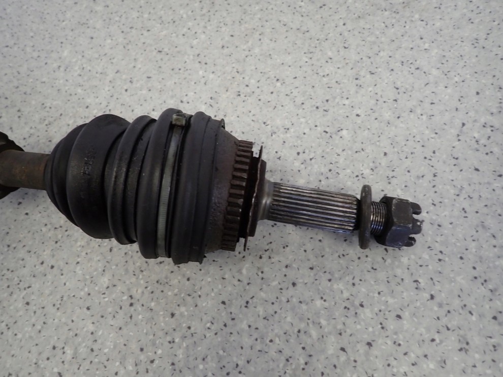 HYUNDAI MATRIX 1.5 CRDI 06-10 PÓŁOŚ PRZEDNIA LEWA 2/7