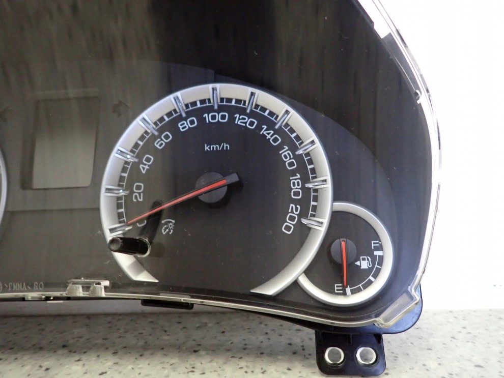 SUZUKI SWIFT MK7 1.3 DIESEL 10-16 ZEGARY LICZNIK 3/8