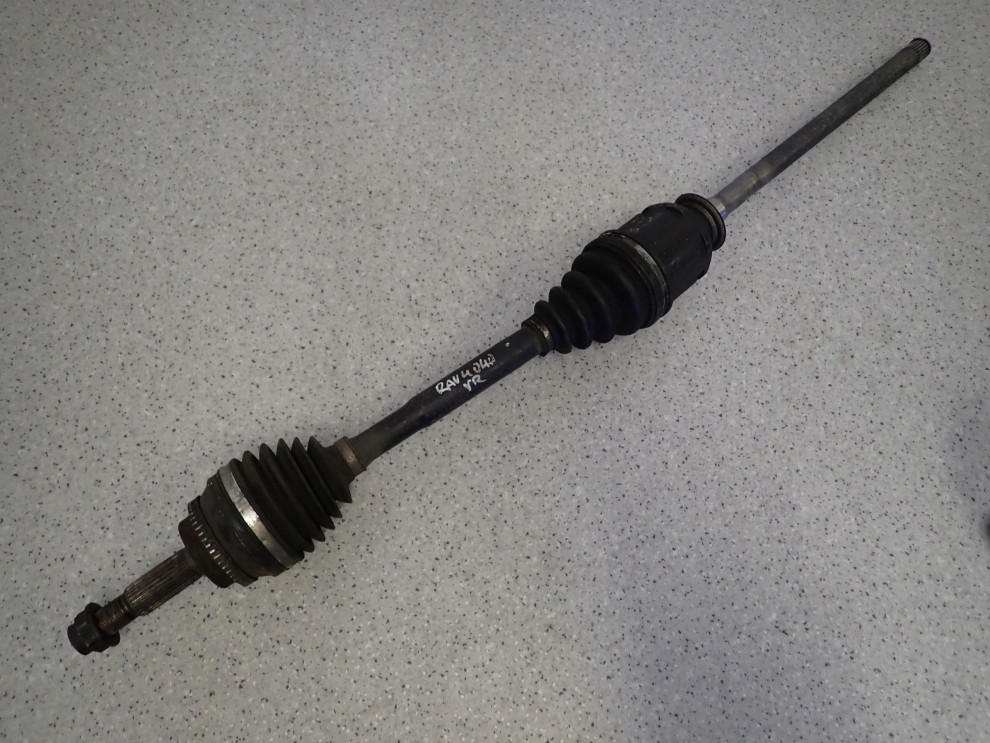 TOYOTA RAV4 RAV 4 II 01-05 2.0 D4D PÓŁOŚ PRZEDNIA PRAWA 1/4