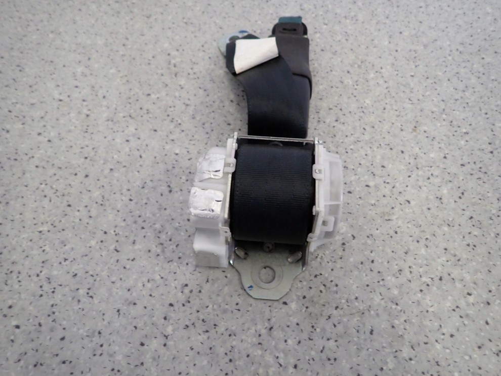 SUZUKI SWIFT MK7 10-15 PAS BEZPIECZEŃSTWA TYLNY ŚRODKOWY ZAPINKA 3/7