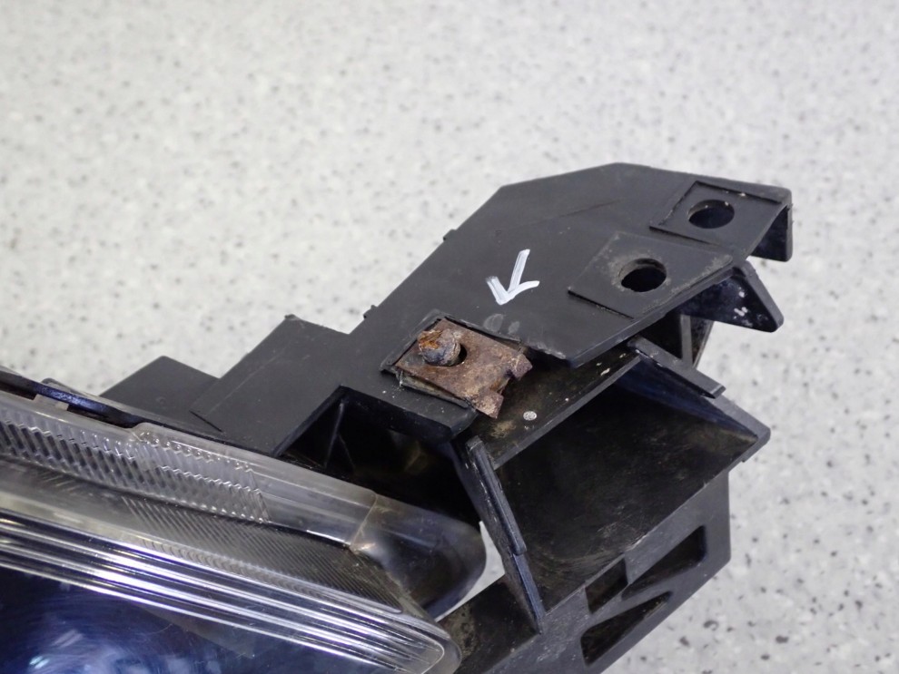 MAZDA3 MAZDA 3 BK HB 03- REFLEKTOR LAMPA PRZEDNIA PRAWA EUROPA 4/12