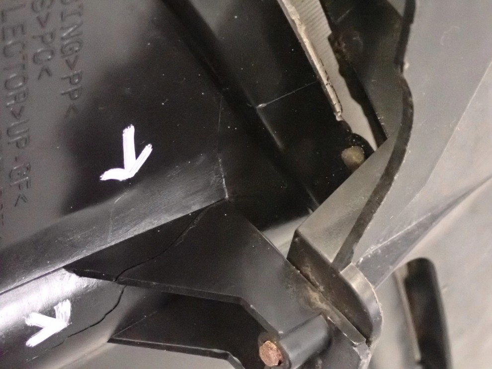 MAZDA3 MAZDA 3 BK HB 03- REFLEKTOR LAMPA PRZEDNIA PRAWA EUROPA 10/12