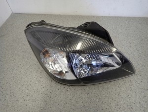 KIA RIO II 10-12 REFLEKTOR PRAWY LAMPA PRZEDNIA PRAWA 2/14 MINIATURA