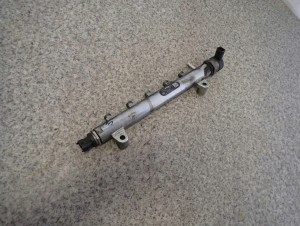 CHEVROLET EPICA 2.D LISTWA WTRYSKOWA CZUJNIK ZAWÓR 4/8 MINIATURA