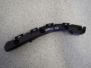 TOYOTA VERSO 09-13 ŚLIZG ZDERZAKA TYLNY PRAWY 2/6 MINIATURA