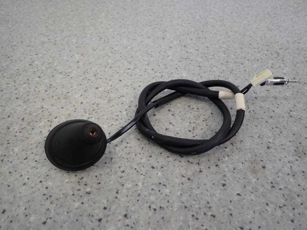 TOYOTA COROLLA VERSO 04-07 PODSTAWA ANTENY 1/4