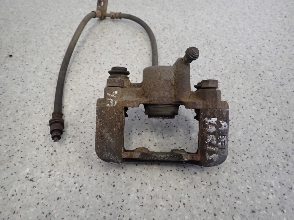 TOYOTA YARIS 99-05 ZACISK HAMULCOWY TYLNY PRAWY 2/6