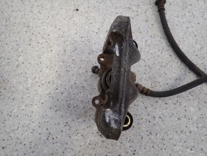 TOYOTA YARIS 99-05 ZACISK HAMULCOWY TYLNY PRAWY 6/6 MINIATURA