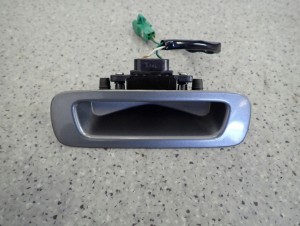 SUZUKI SWIFT MK6 04- KLAMKA TYLNEJ KLAPY SWITCH 2/6 MINIATURA