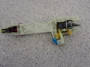 KIA RIO III HB 11-14 KLAMKA PRZEDNIA LEWA DRZWIOWA BEG 4/6 MINIATURA