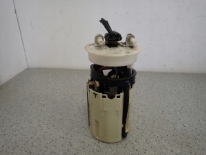 NISSAN ALMERA N16 00-03 BENZYNA POMPA PALIWA 3/4 MINIATURA