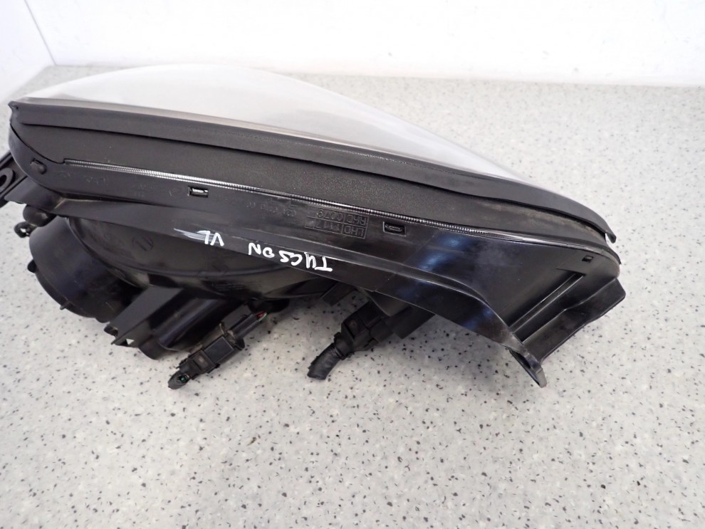 HYUNDAI TUCSON 04-10 REFLEKTOR LEWY LAMPA PRZEDNIA 8/8