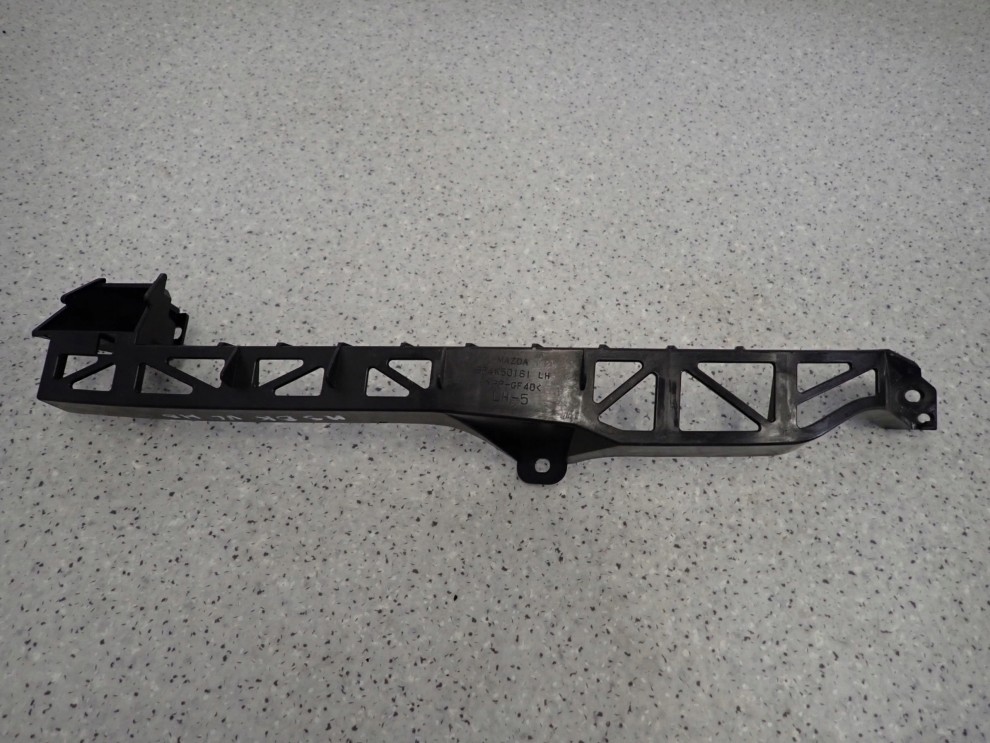 MAZDA 3 HB 03-08 LISTWA POD REFLEKTOR LAMPE PRZEDNIA LEWA 1/7