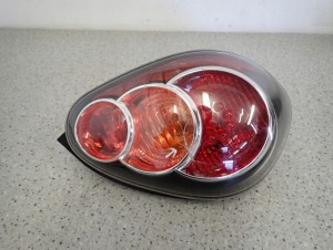 TOYOTA AYGO 10-12 LAMPA TYLNA LEWA