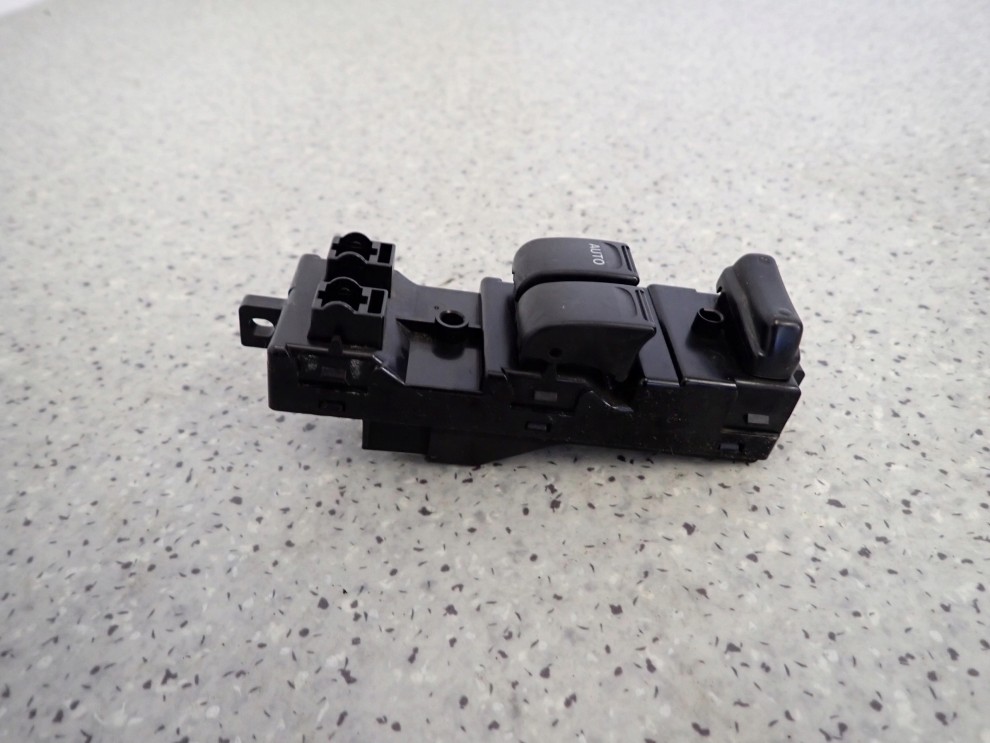 SUZUKI IGNIS 00-03 PANEL SZYB PRZEDNI LEWY 2 SZYBY 2/6