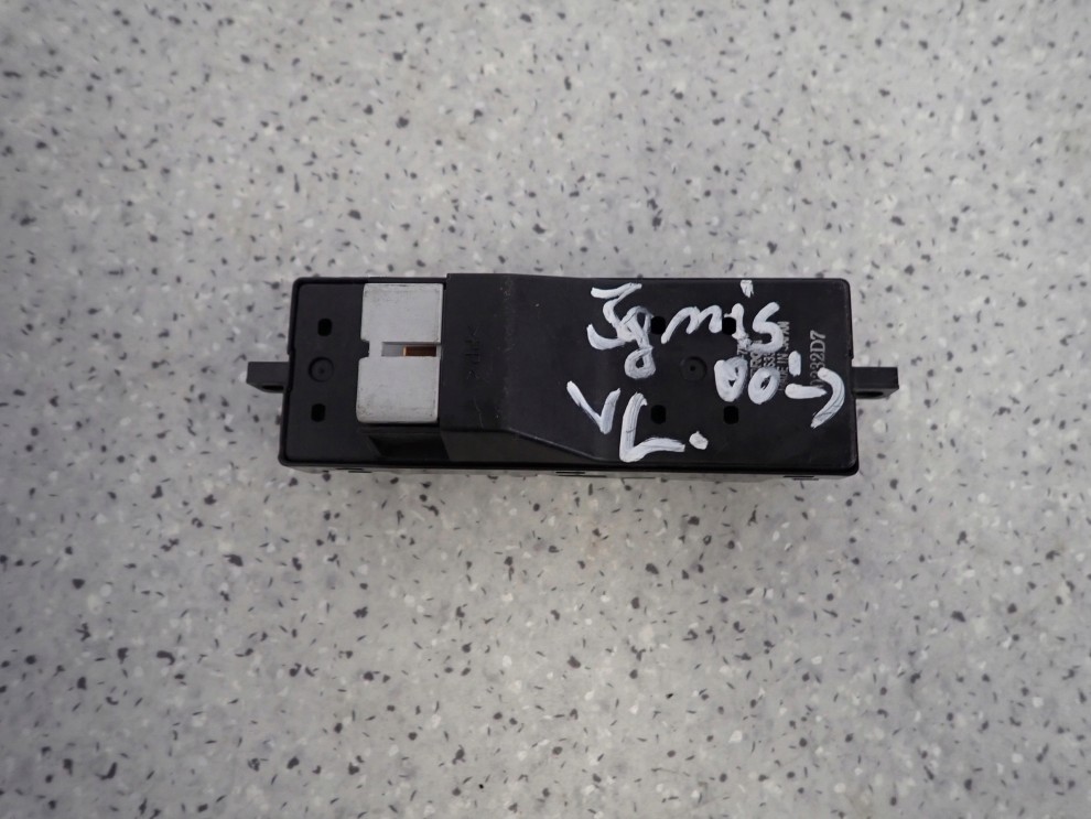 SUZUKI IGNIS 00-03 PANEL SZYB PRZEDNI LEWY 2 SZYBY 4/6