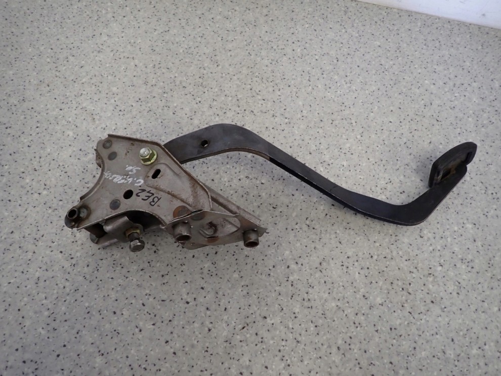 TOYOTA COROLLA VERSO BENZYNA 04- PEDAŁ SPRZĘGŁA 1/6