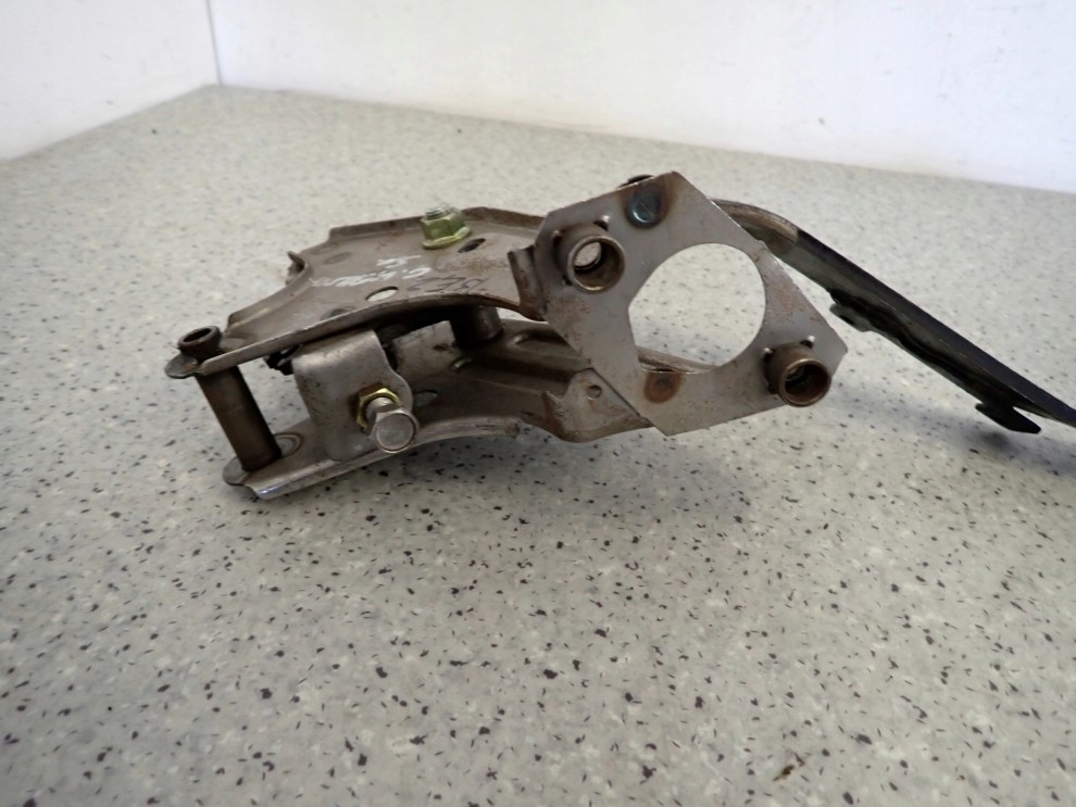 TOYOTA COROLLA VERSO BENZYNA 04- PEDAŁ SPRZĘGŁA 3/6