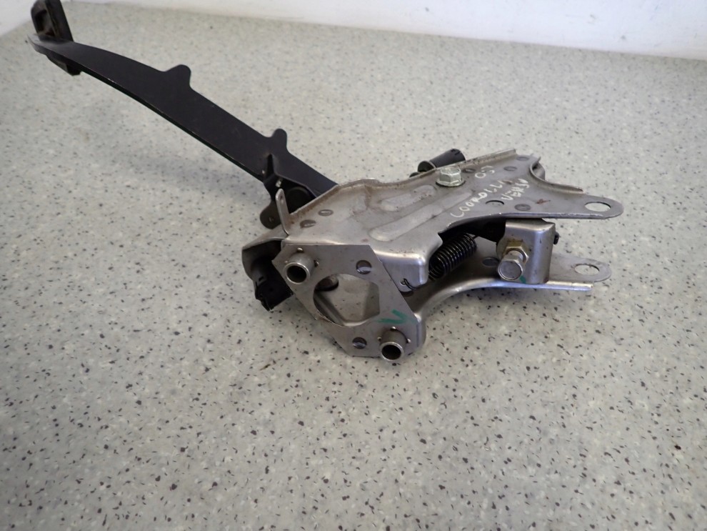 TOYOTA COROLLA VERSO BENZYNA 04- PEDAŁ SPRZĘGŁA 3/6
