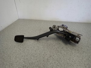 TOYOTA COROLLA VERSO BENZYNA 04- PEDAŁ SPRZĘGŁA 6/6 MINIATURA