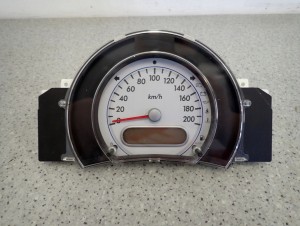 SUZUKI SPLASH 1.2i 08-11 ZEGARY LICZNIKI EUROPA 1/5 MINIATURA