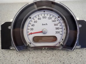 SUZUKI SPLASH 1.2i 08-11 ZEGARY LICZNIKI EUROPA 2/5 MINIATURA